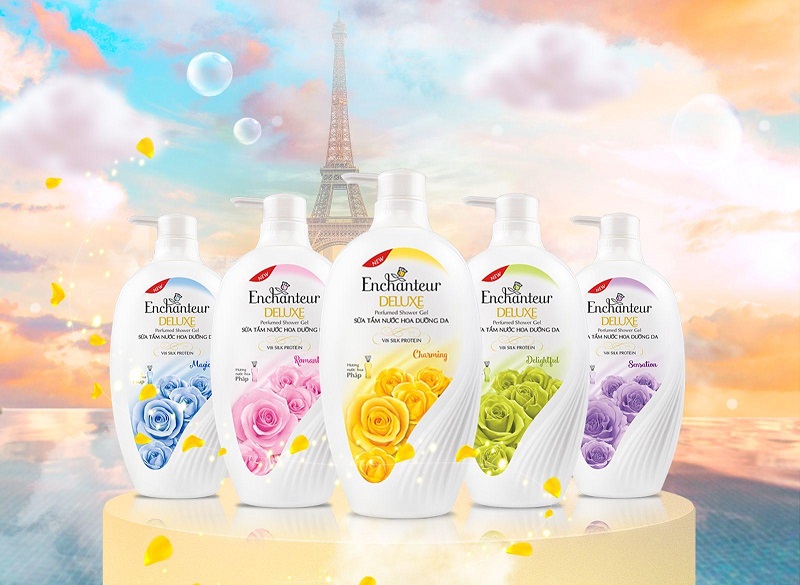 Review sữa tắm Enchanteur có tốt không? Màu nào thơm? Giá bao nhiêu?